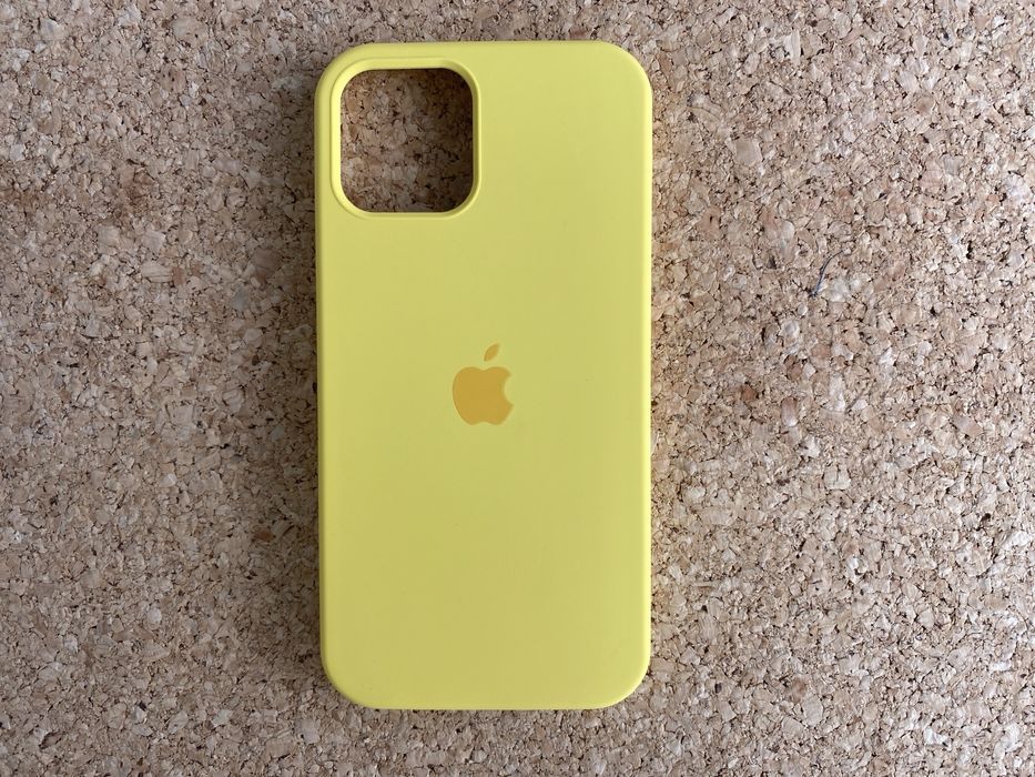 Capa iPhone 12/12 Pro + película matte ceramic