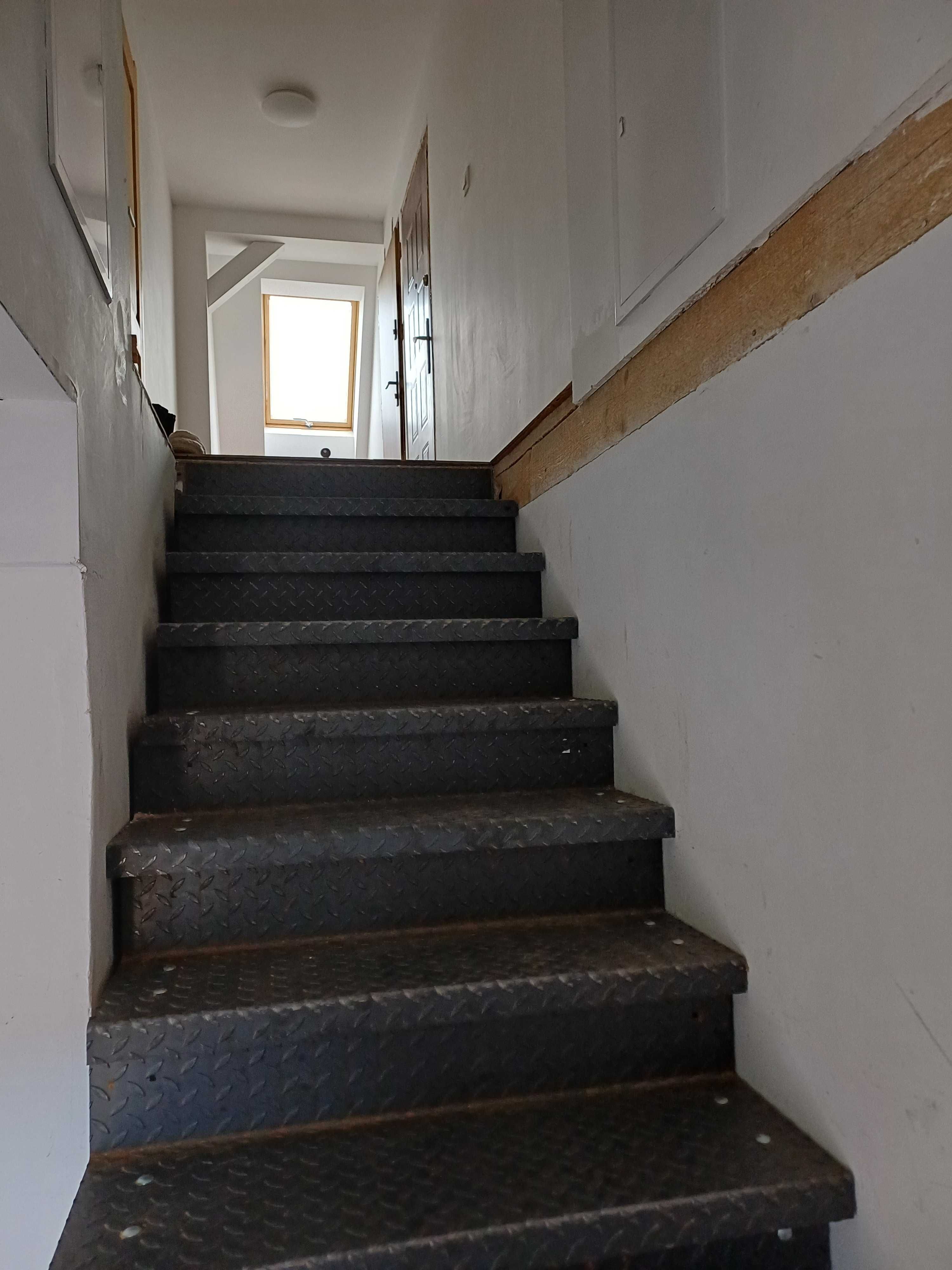Mieszkanie 2 pokoje +salon z kuchnią 55m2