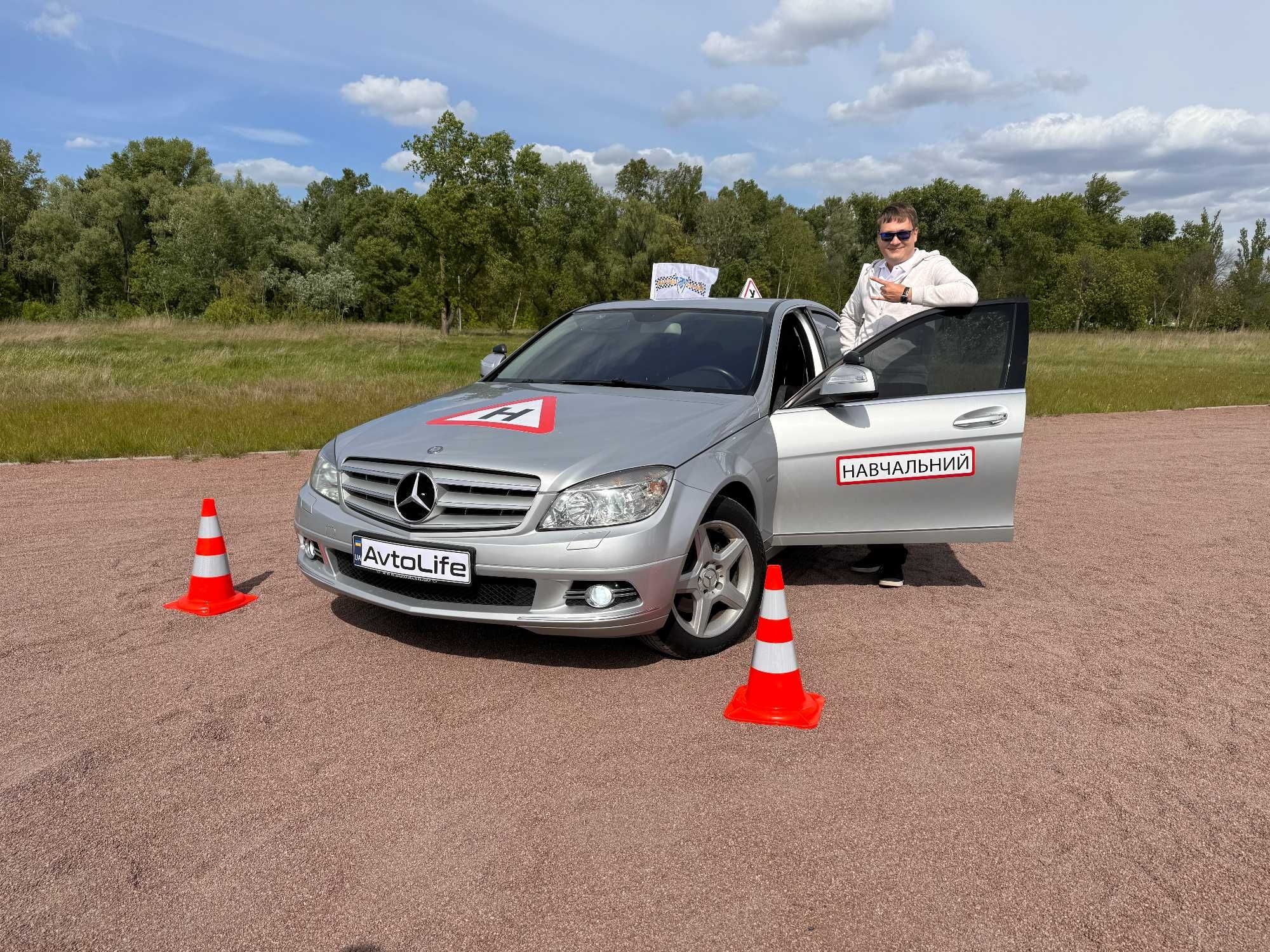 Автоінструктор,інструктор з водіння,автошкола,приватні уроки водіння