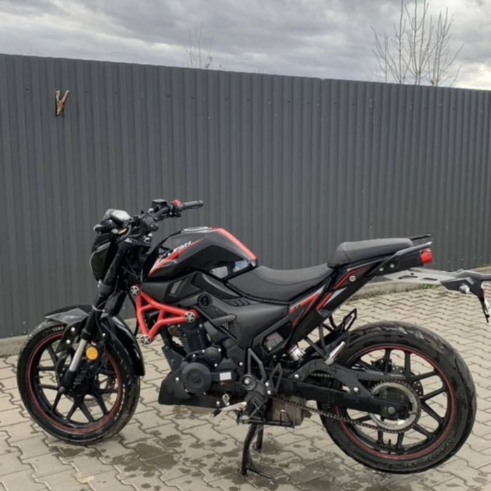 Продам мотоцикл lifan sr200