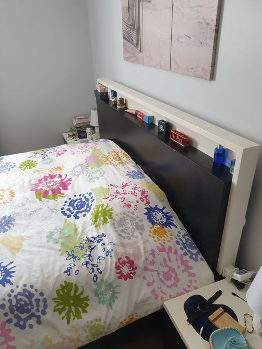 Cama casal excelente