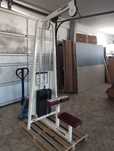 Wyciąg górny pionowy na plecy Cybex lat pulldown