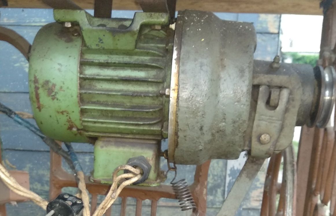 Электродвигатель производства GDR