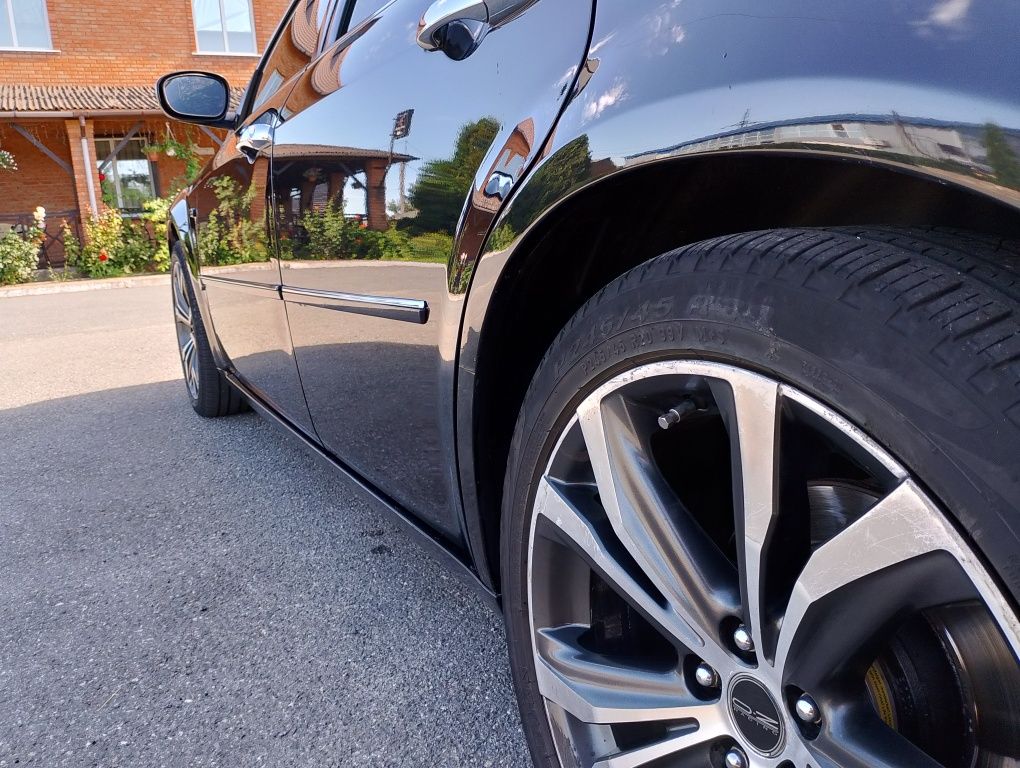 Продам Chrysler 300С