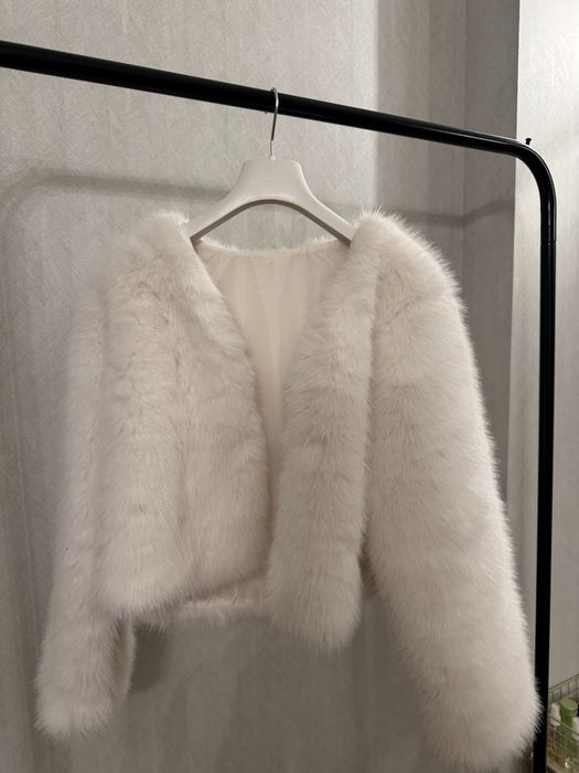 Шубка жіноча (весільна)