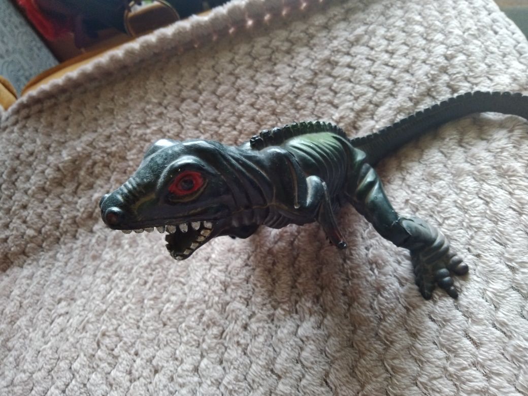 Figurka Godzilli/dinozaura