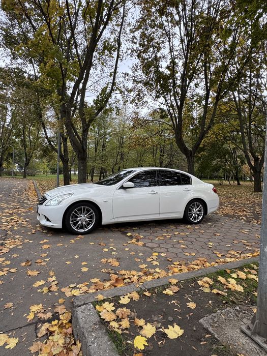 Продам інфініті G25