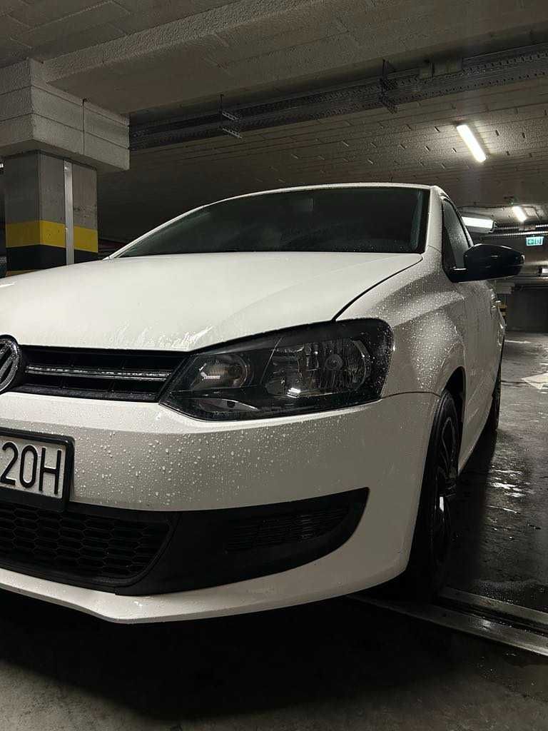 VW POLO 6R 2009 1.6 TDI białe 5 drzwi bez korozji zadbane