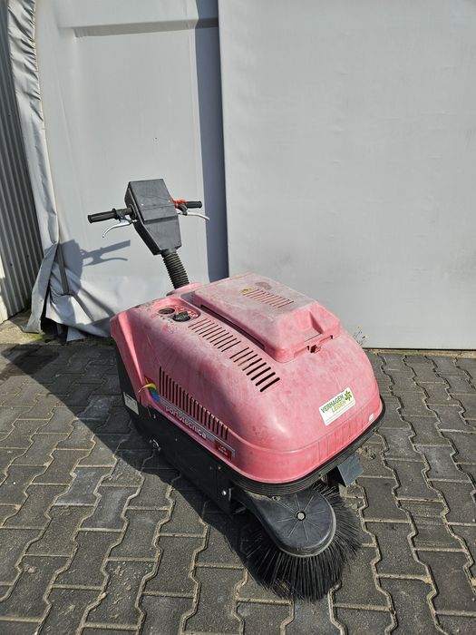 Zamiatarka Portotecnica Lion 8000