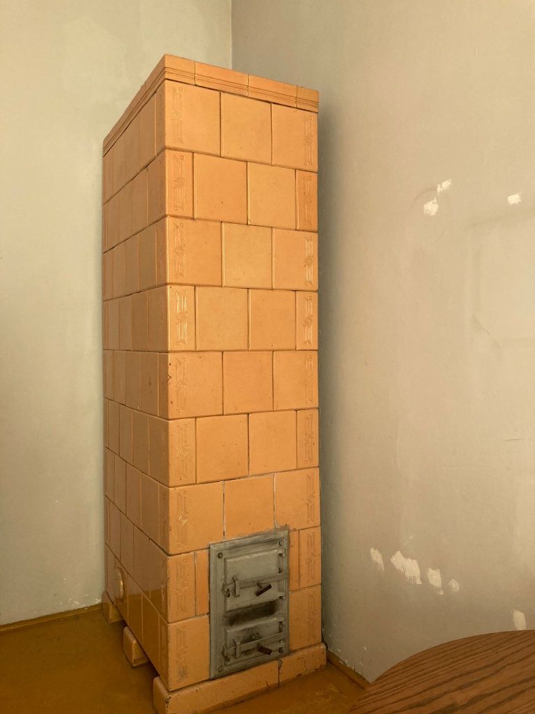 Piec kaflowy, ładne kafle. Polecam