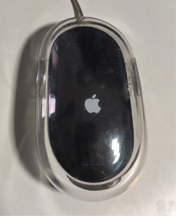 Apple PRO Mouse modelo M5769 transparente e iluminado