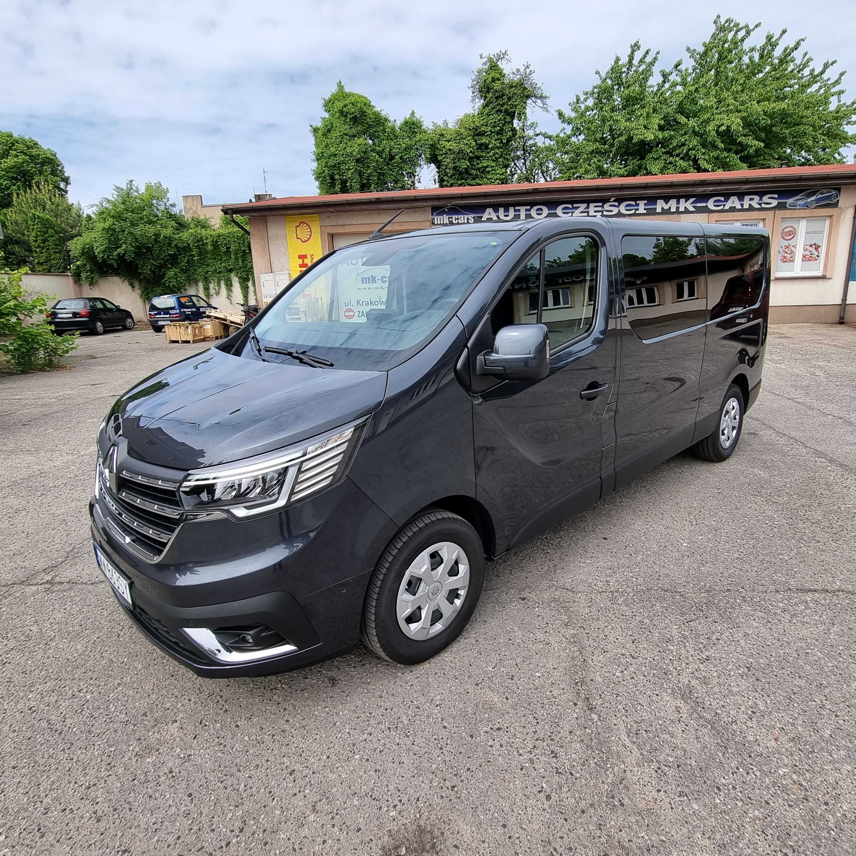 Wynajem bus busy 9-os Renault Trafic LONG 2.0dCi Wypożyczalnia MK-CARS
