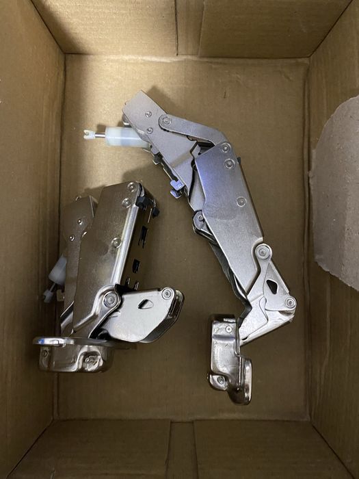 Петля Clip-on Synsys 165° з дотягувачем Hettich, Нікель