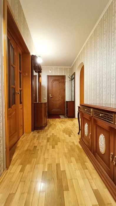Сдам 4-х кім. квартиру Позняки