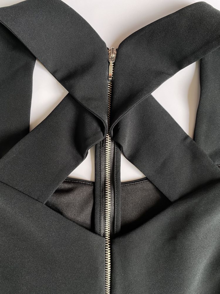 Krótka koktajlowa czarna sukienka skrzyżowane ramiączka Zara XS/34