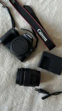 Фотоапарат Canon 250D