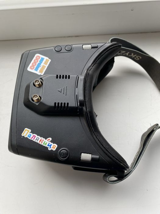 Квадрокоптер BetaFPV, пульт BetaFPV, окуляри Skyzone