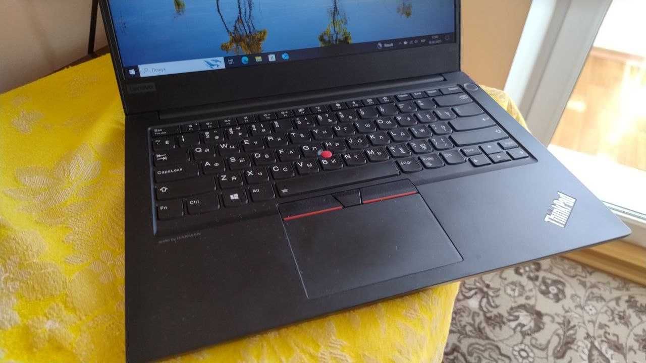 Ноутбук Lenovo ThinkPad E14 (20RA0037RT)