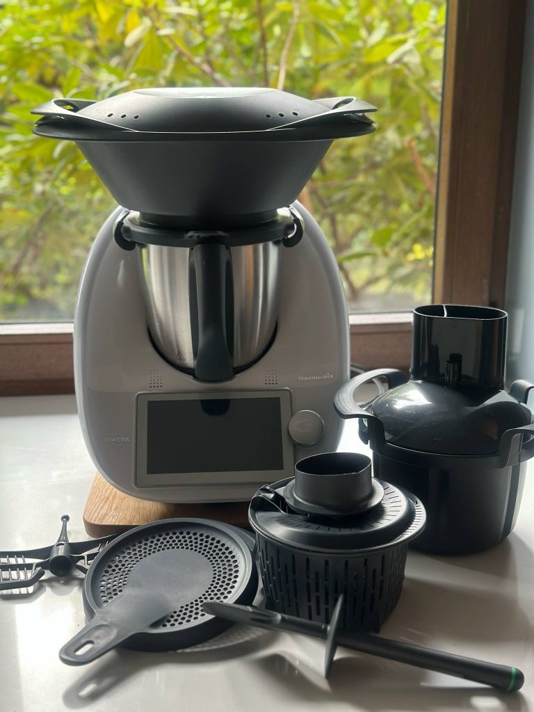 Thermomix TM6 z akcesoriami