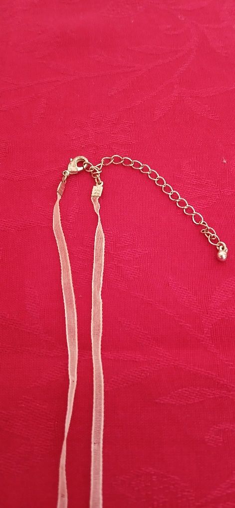 Colar/fio de criança da Avon