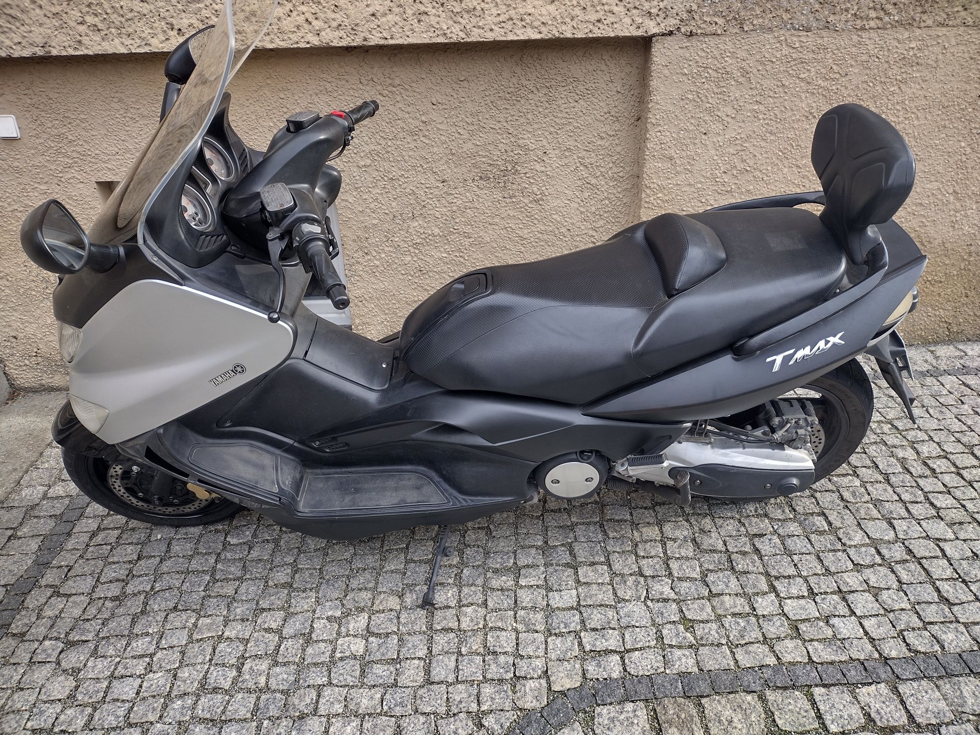 Yamaha tmax 500.