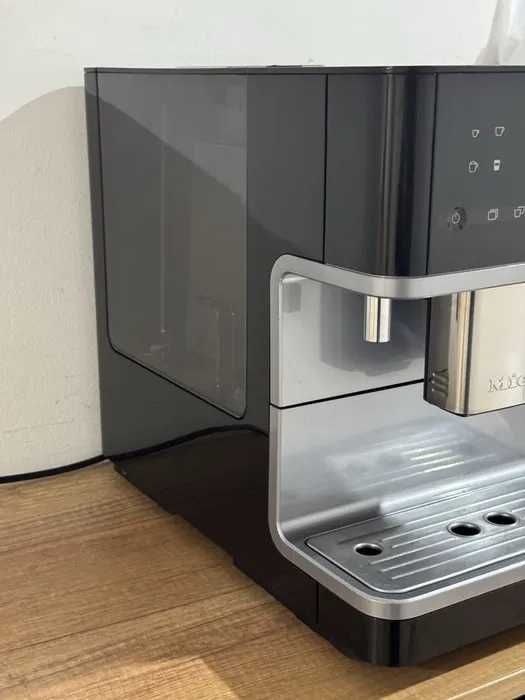Ekspres do kawy MIELE CM 6300 Auto Cappuccino oraz Latte gwarancja