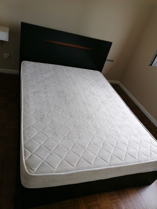 Cama de casal de 1,40 mt