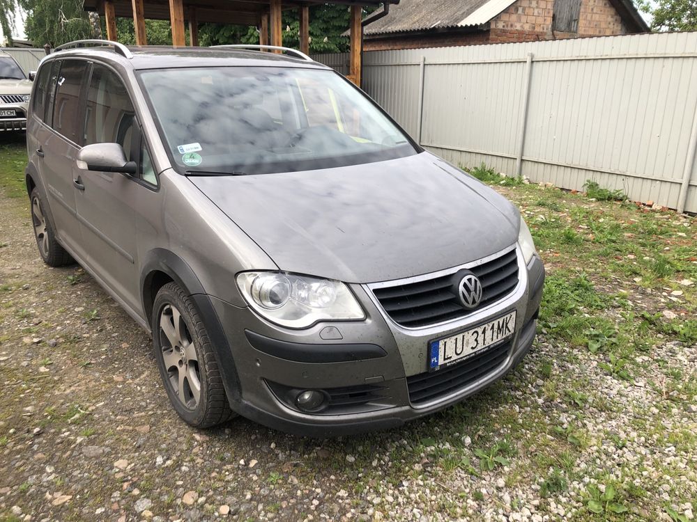 Разборка Фольксваген Туран Кросс шрот Тоуран Touran 7 мест 2.0TDI BMN