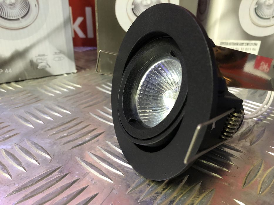 Lampa halogen wpuszczany sufitowy