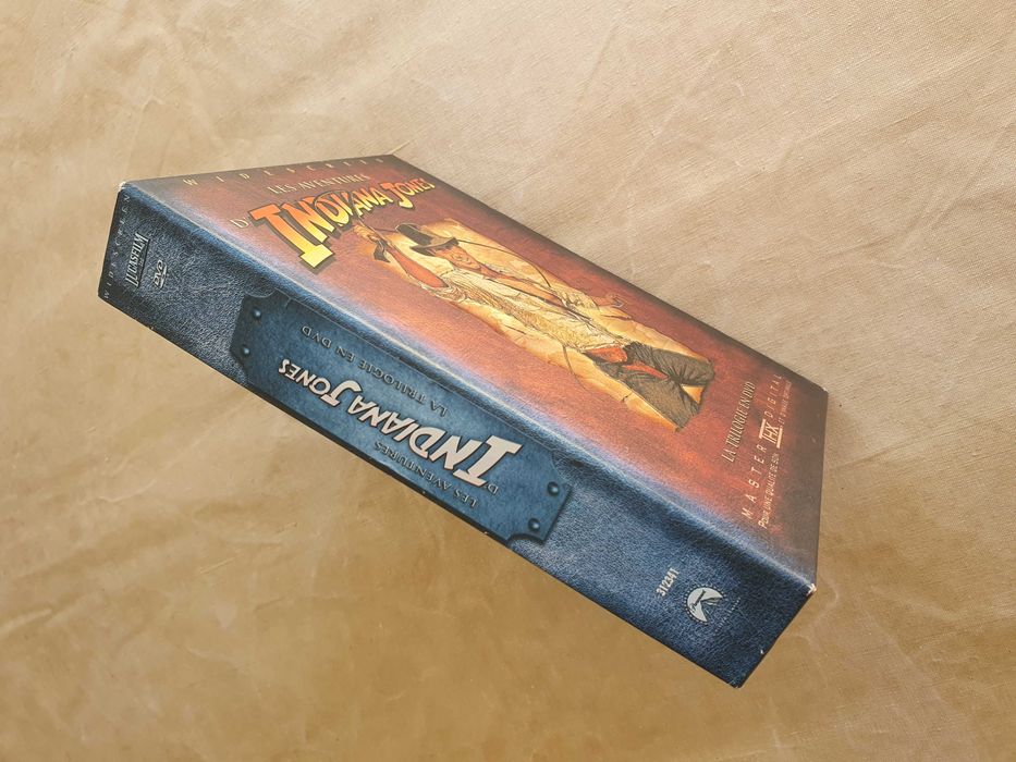 Caixa usada com 3 DVDs de Indiana Jones