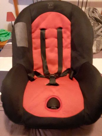 Cadeira Auto 0-18 kg + Oferta Roupa Bebé