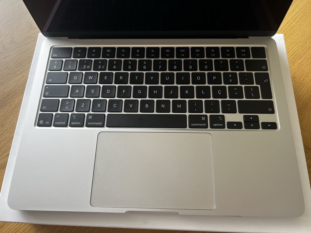 Macbook air 13” M4 - 16GB RAM - 256GB