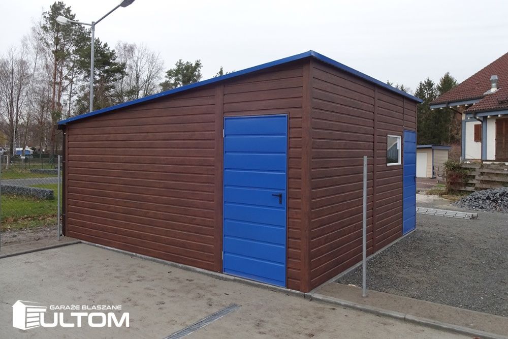 Garaż blaszany z profili  blaszak 5x5 drewnopodobny