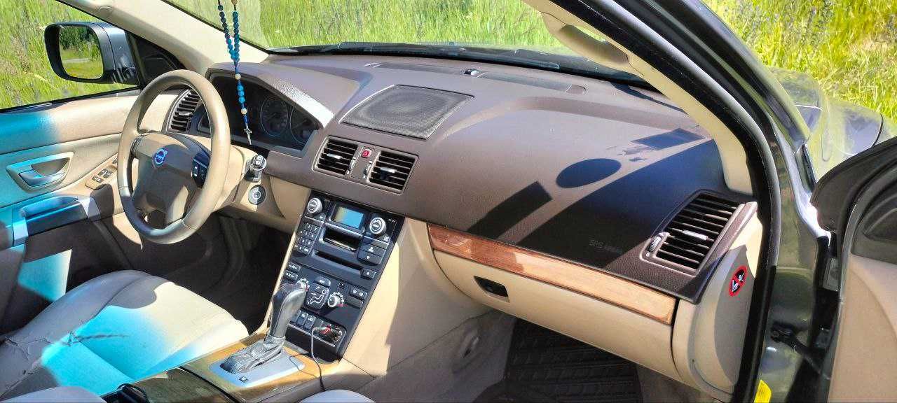 Volvo XC90, 2.4 TDI, повний привід, 7 місць, для військових