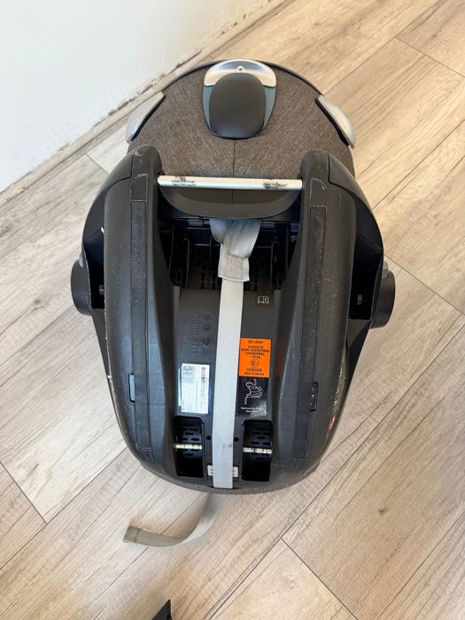 Автолюлька Cybex Cloud Q Plus з базою ізофікс і адаптерами до коляски