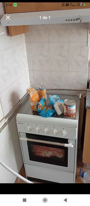 Vendo fogão com forno e exaustor