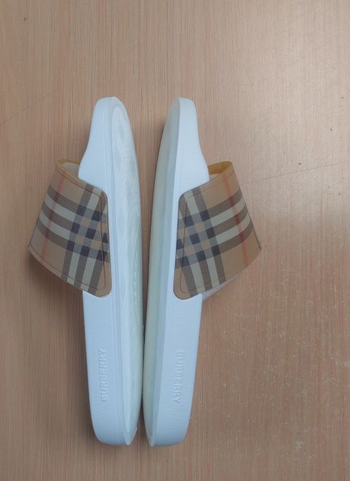 Slippers Burberry