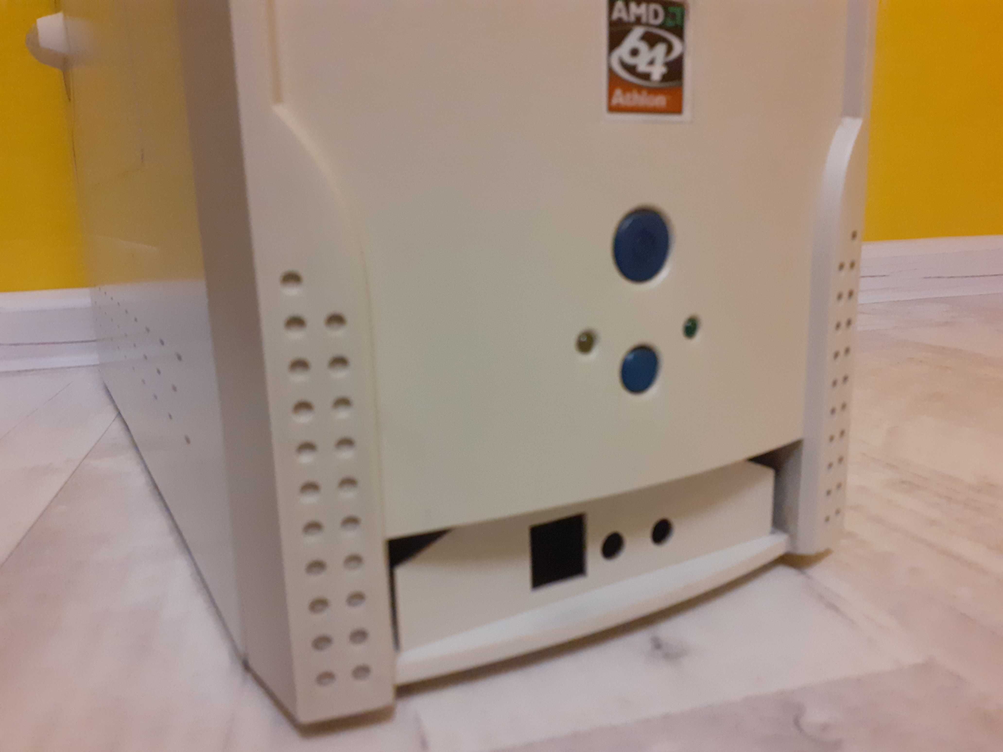 Retro obudowa ATX Athlon 64 400W czytnik SD