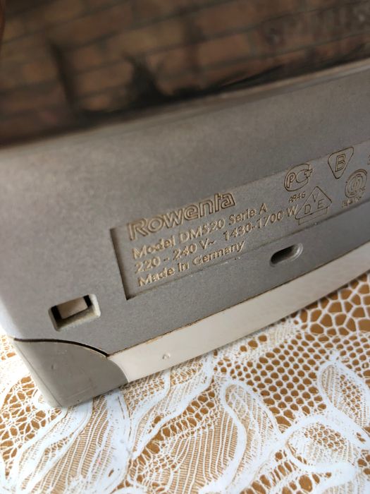 Продам утюг немецкий Rowena DM520
