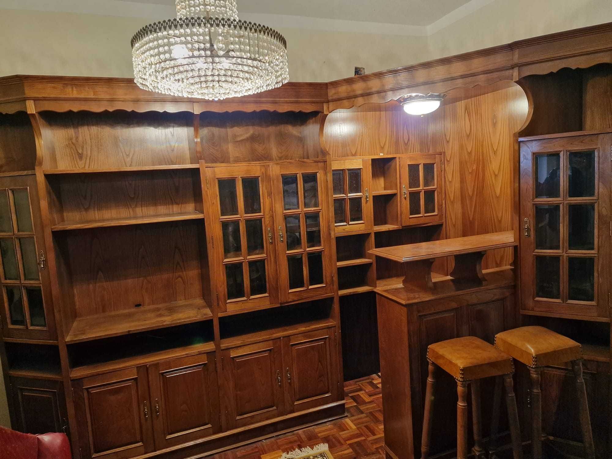 Bar de Sala em Madeira (completo)