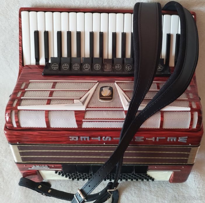 Weltmeister amigo 7/8 96 басів. Ідеальний стан.Підготовлений .