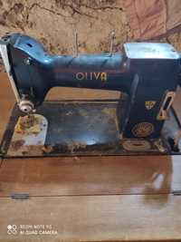 Máquina de costura antiga Oliva