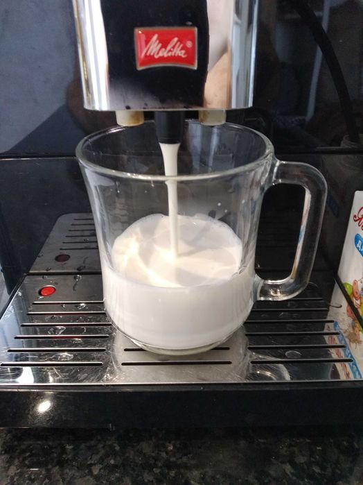Кавомашина Melitta Caffeo Varianza CSP з малим «пробігом»