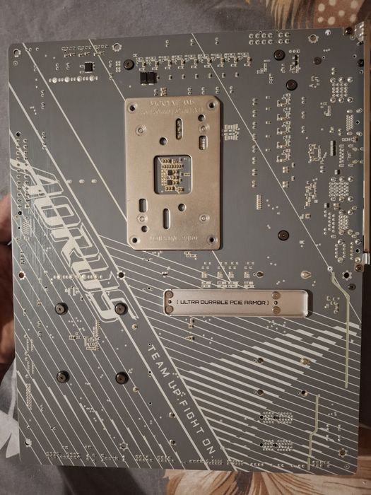 Gigabyte B650E Aorus Elite X AX