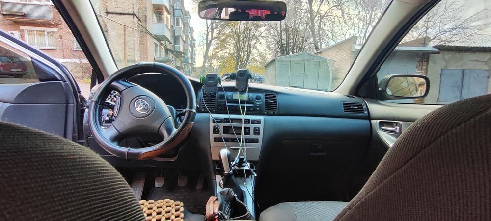 Продам автомобіль Toyota Corolla 120 універсал