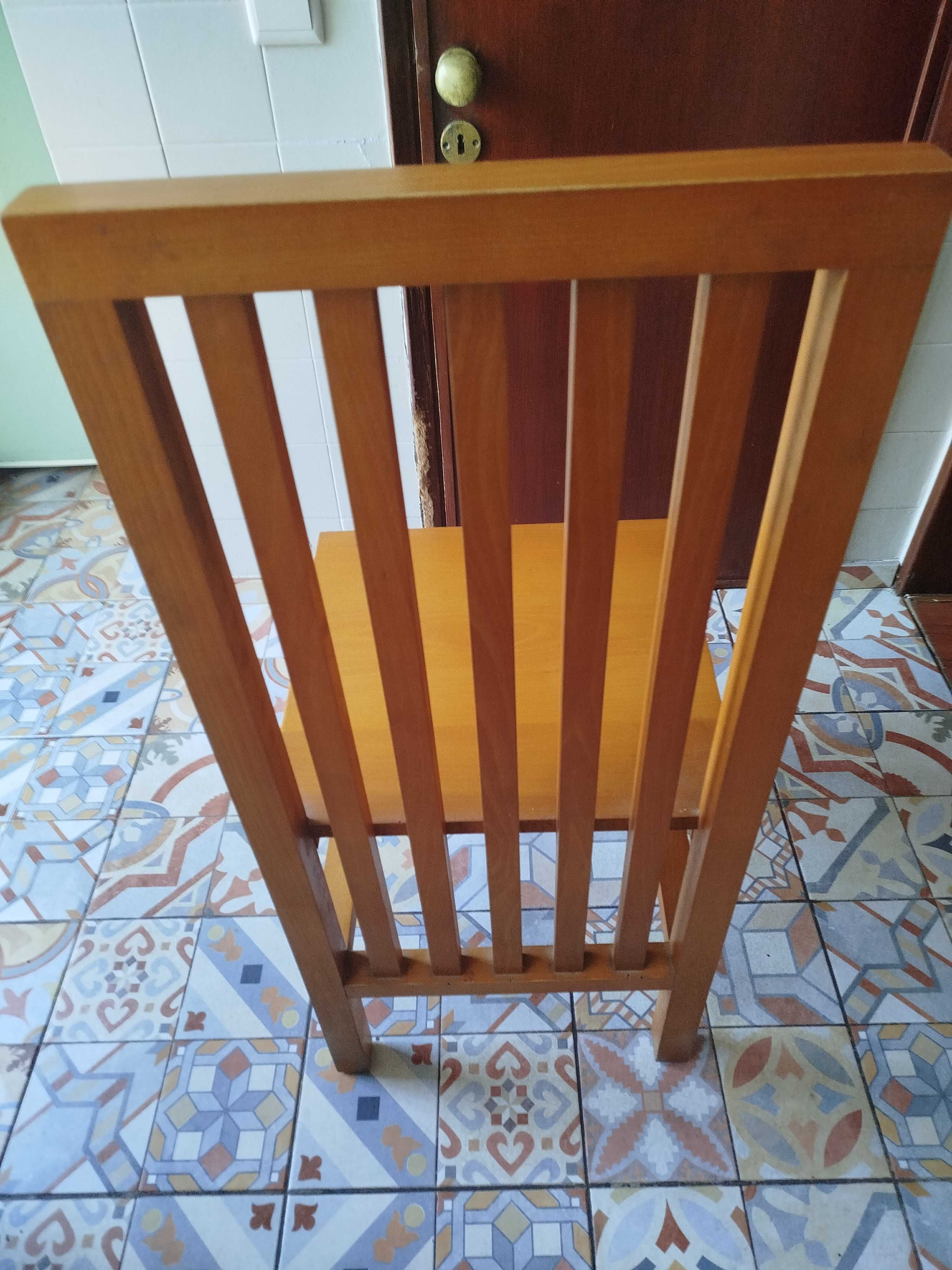 Conjunto de 4 cadeiras de sala de jantar