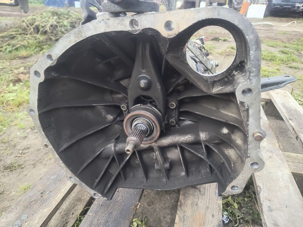 Skrzynia biegów Subaru Forester III SH 2.0 150 EJ204 manual TY758XTZAA