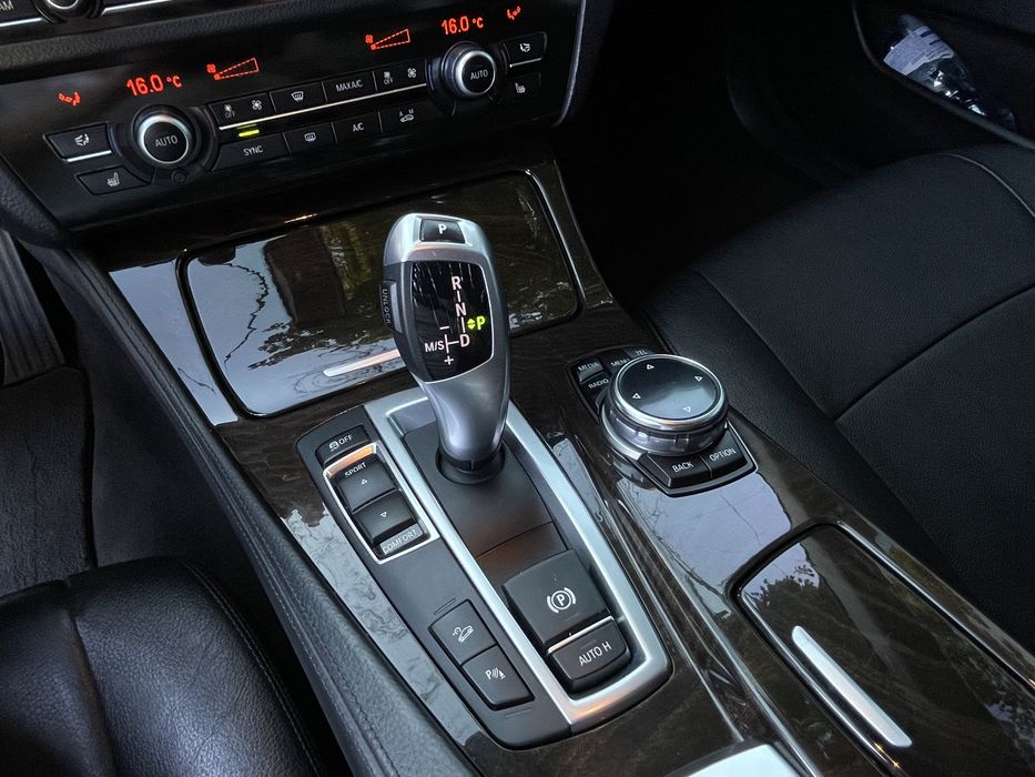 BMW 535i xDrive 2013 року