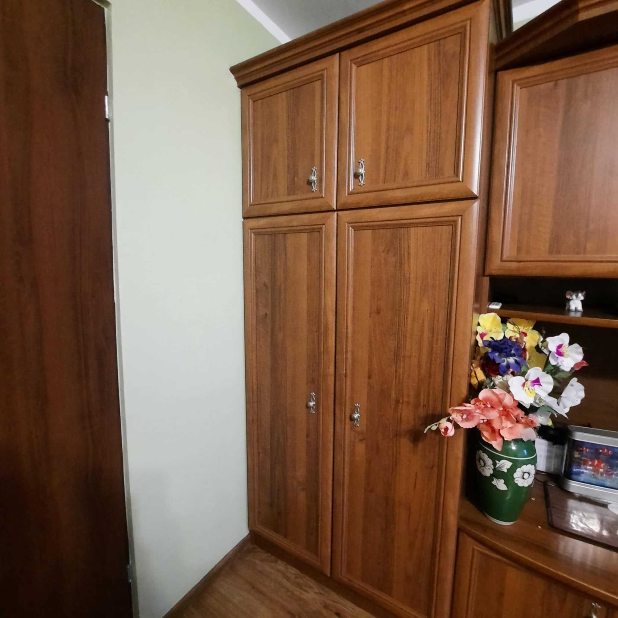 Komplet mebli do salonu meblościanka narożnik