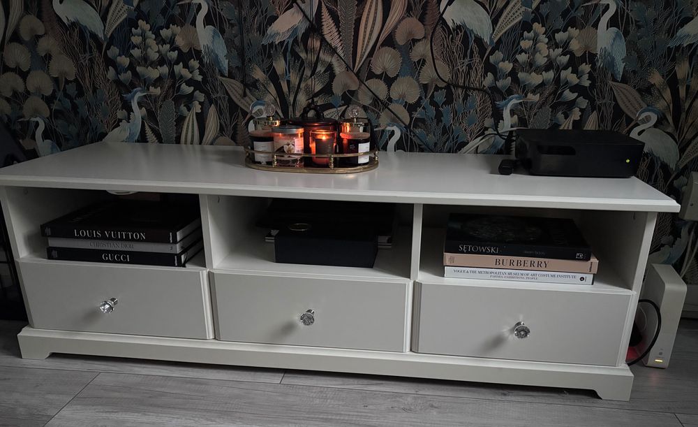 Szafka pod telewizor biała